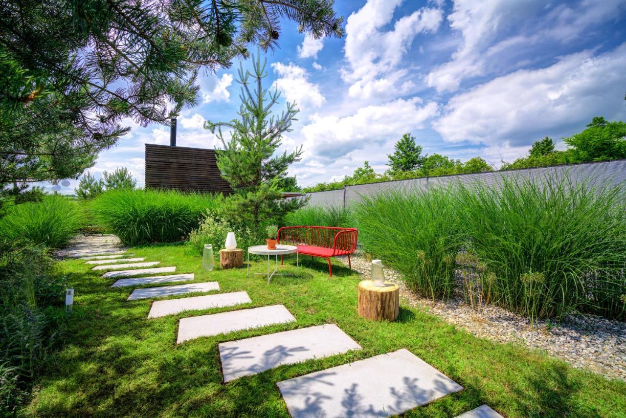 Nedomek By Homester Neslovice Zewnętrze zdjęcie
